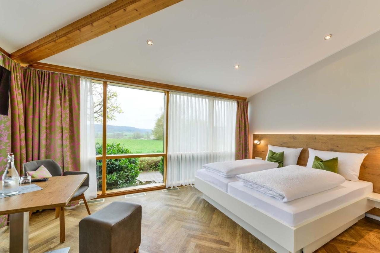 Bett'N Glueck - Uebernachtung & Fruehstueck Bed & Breakfast Zusmarshausen Exterior photo